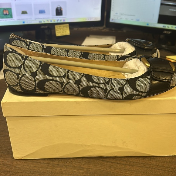 Coach Amelia Flats - Picture 3 of 5